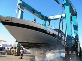 Sistema di lavaggio carene imbarcazioni - FUMAROLA Impianti Srl